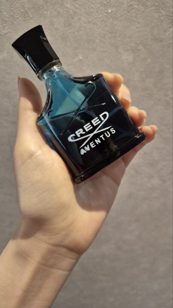 عطر ادکلن کرید اونتوس مردانه ادکلن Creed Aventus خنک و شیرین و ترش